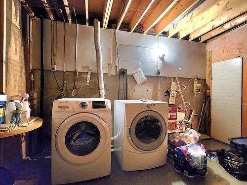 1600 Stage Rd, Cache Creek, BC - Indoor Photo Showing Laundry Room