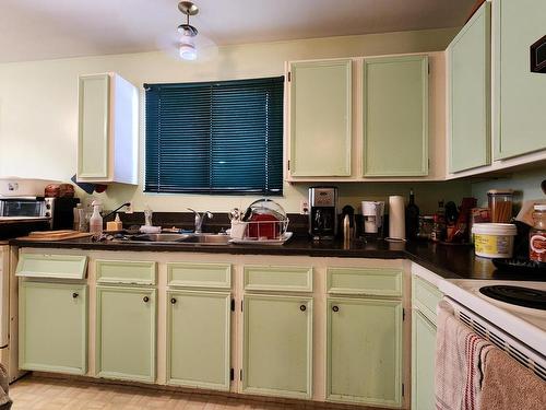 1600 Stage Rd, Cache Creek, BC - Indoor Photo Showing Kitchen With Double Sink