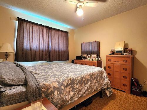 1600 Stage Rd, Cache Creek, BC - Indoor Photo Showing Bedroom