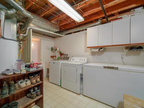 161 Haslett Road, Kamloops, BC - Indoor Photo Showing Laundry Room