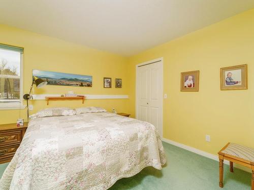 161 Haslett Road, Kamloops, BC - Indoor Photo Showing Bedroom