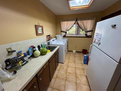 8609 Merritt Spences Br Hwy, Merritt, BC - Indoor Photo Showing Laundry Room