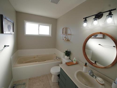 1882 Pineridge Drive, Merritt, BC - Indoor Photo Showing Bathroom