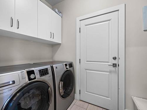770 Hayward Place, Kamloops, BC - Indoor Photo Showing Laundry Room