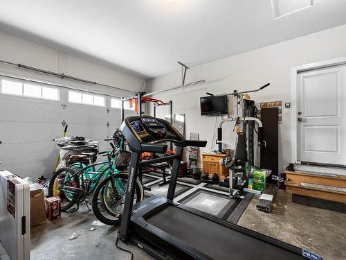 770 Hayward Place, Kamloops, BC - Indoor Photo Showing Gym Room