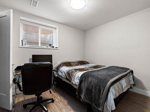 770 Hayward Place, Kamloops, BC - Indoor Photo Showing Bedroom