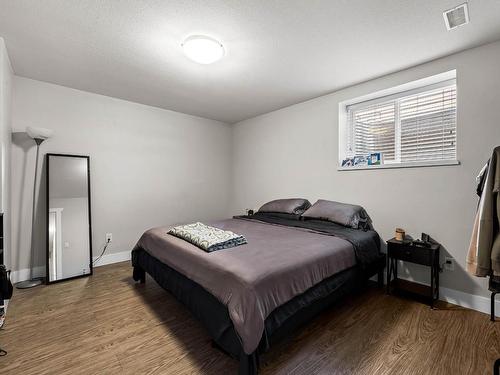 770 Hayward Place, Kamloops, BC - Indoor Photo Showing Bedroom