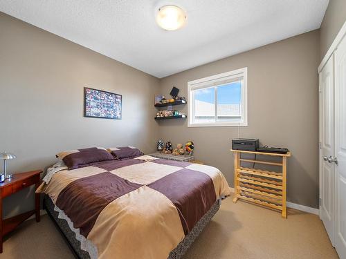 2524 Willowbrae Crt, Kamloops, BC - Indoor Photo Showing Bedroom