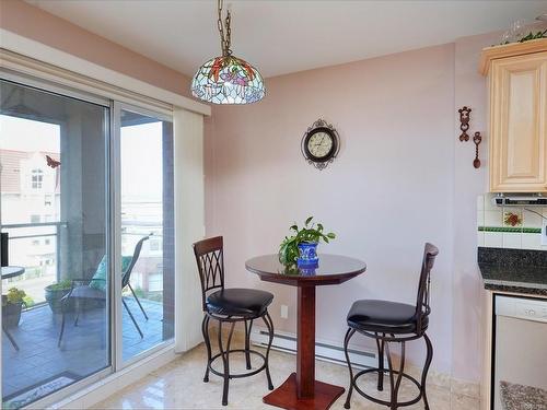 308-165 Kimta Rd, Victoria, BC - Indoor Photo Showing Dining Room