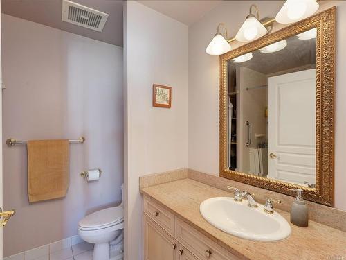 308-165 Kimta Rd, Victoria, BC - Indoor Photo Showing Bathroom