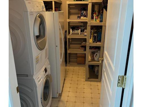 308-165 Kimta Rd, Victoria, BC - Indoor Photo Showing Laundry Room