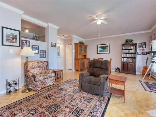 308-165 Kimta Rd, Victoria, BC - Indoor Photo Showing Living Room