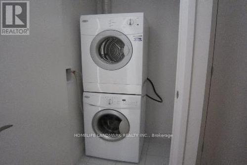 222 - 21 Clairtrell Road, Toronto, ON - Indoor Photo Showing Laundry Room