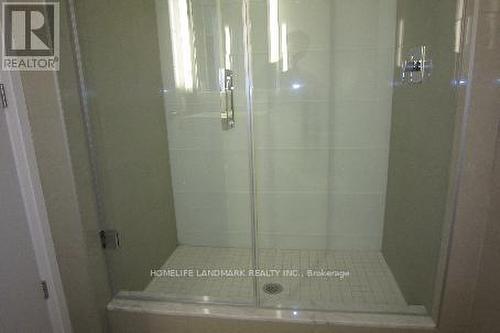222 - 21 Clairtrell Road, Toronto, ON - Indoor Photo Showing Bathroom