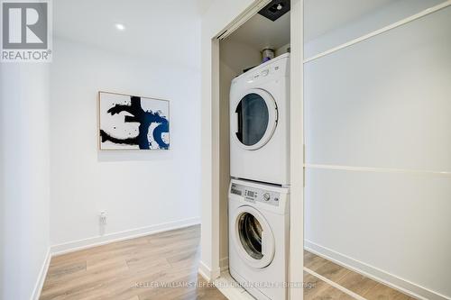 1604 - 100 Harbour Street, Toronto C01, ON - Indoor Photo Showing Laundry Room