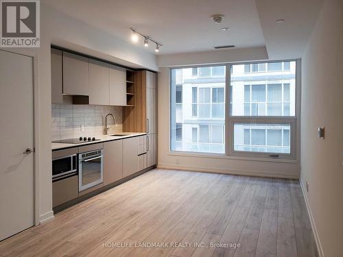 319 - 55 Mercer Street, Toronto, ON - Indoor Photo Showing Kitchen