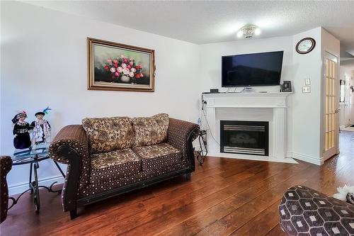 238 Candlewood Drive, Hamilton, ON - Indoor Photo Showing Living Room With Fireplace