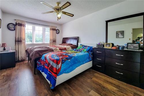 238 Candlewood Drive, Hamilton, ON - Indoor Photo Showing Bedroom