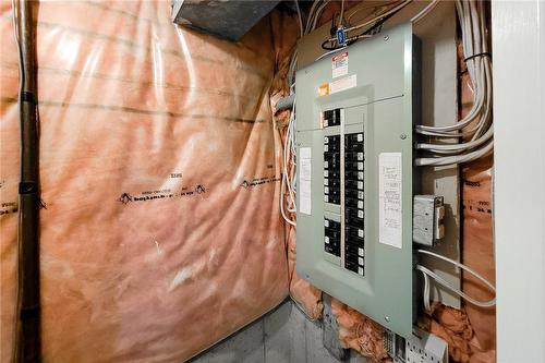 238 Candlewood Drive, Hamilton, ON - Indoor Photo Showing Basement