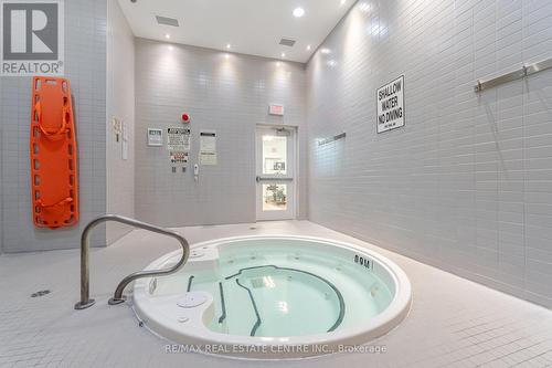 832 - 90 Stadium Road, Toronto C01, ON - Indoor Photo Showing Other Room With In Ground Pool