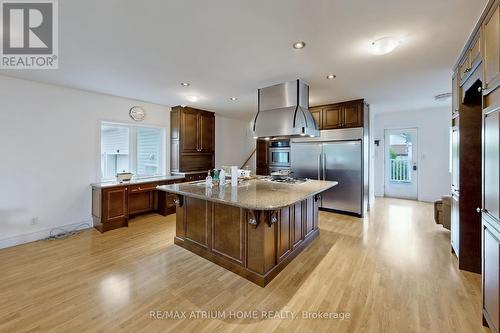 1242 Alexandra Avenue, Mississauga, ON - Indoor Photo Showing Kitchen