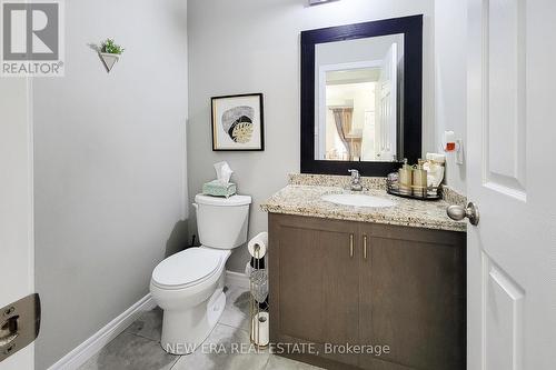 250 Nashville Circle N, Hamilton, ON - Indoor Photo Showing Bathroom