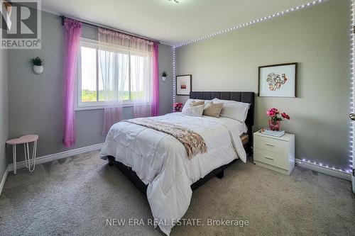 250 Nashville Circle N, Hamilton, ON - Indoor Photo Showing Bedroom