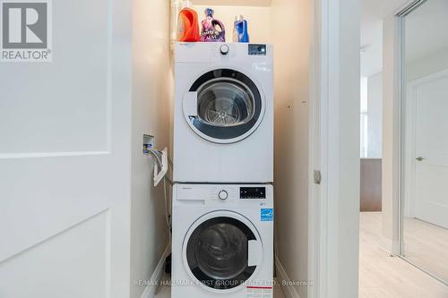 2301 - 15 Lynch Street, Brampton, ON - Indoor Photo Showing Laundry Room