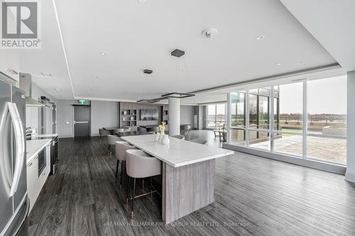 2301 - 15 Lynch Street, Brampton, ON - Indoor Photo Showing Kitchen With Upgraded Kitchen