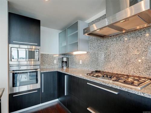 1606-707 Courtney St, Victoria, BC - Indoor Photo Showing Kitchen With Upgraded Kitchen