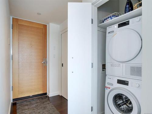 1606-707 Courtney St, Victoria, BC - Indoor Photo Showing Laundry Room