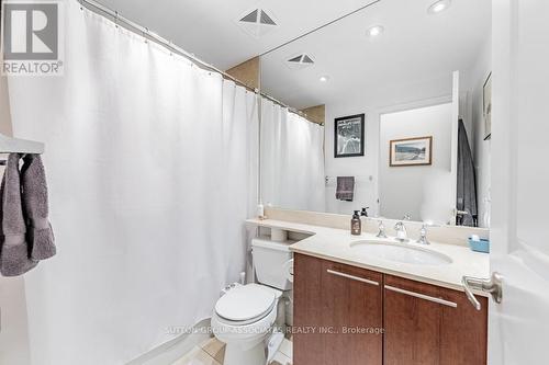 110 - 628 Fleet Street, Toronto (Niagara), ON - Indoor Photo Showing Bathroom