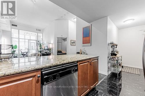 110 - 628 Fleet Street, Toronto (Niagara), ON - Indoor Photo Showing Kitchen