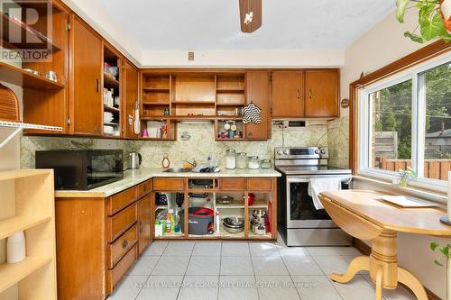 167 Mcroberts Avenue, Toronto W03, ON - Indoor Photo Showing Kitchen