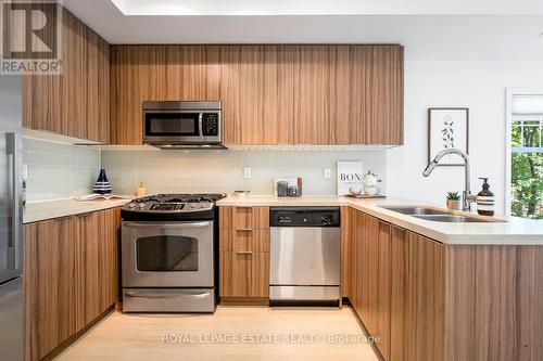 29 - 140 Broadview Avenue, Toronto, ON - Indoor Photo Showing Kitchen With Stainless Steel Kitchen With Double Sink