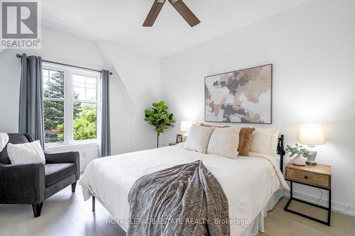 29 - 140 Broadview Avenue, Toronto, ON - Indoor Photo Showing Bedroom