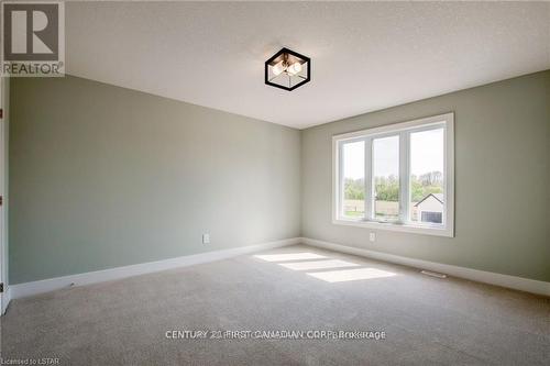 92 Aspen Circle, Thames Centre (Thorndale), ON - Indoor Photo Showing Other Room