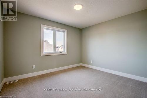 92 Aspen Circle, Thames Centre (Thorndale), ON - Indoor Photo Showing Other Room