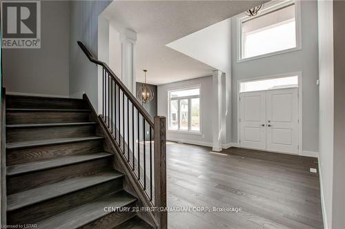 92 Aspen Circle, Thames Centre (Thorndale), ON - Indoor Photo Showing Other Room