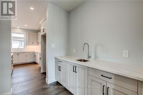 92 Aspen Circle, Thames Centre (Thorndale), ON - Indoor Photo Showing Kitchen