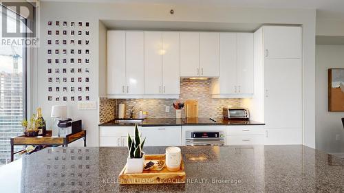 2503 - 426 University Avenue, Toronto, ON - Indoor Photo Showing Kitchen With Upgraded Kitchen