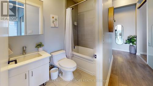 2503 - 426 University Avenue, Toronto, ON - Indoor Photo Showing Bathroom