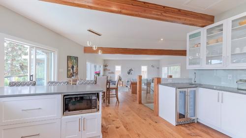 4181 6 Avenue, Peachland, BC - Indoor Photo Showing Kitchen