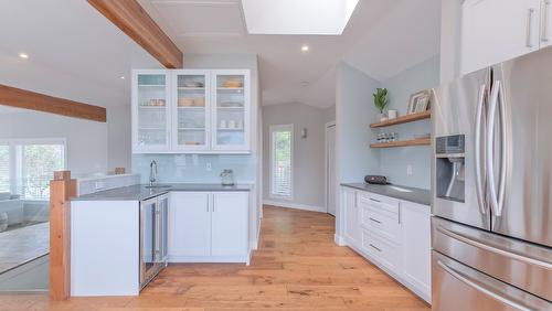 4181 6 Avenue, Peachland, BC - Indoor Photo Showing Kitchen