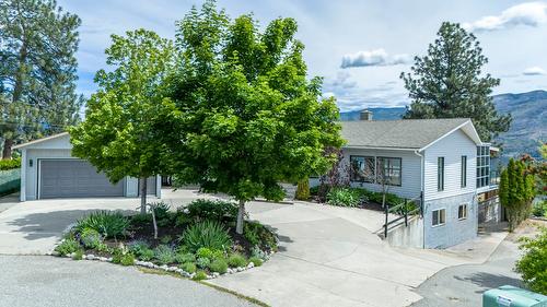 4181 6 Avenue, Peachland, BC - Outdoor