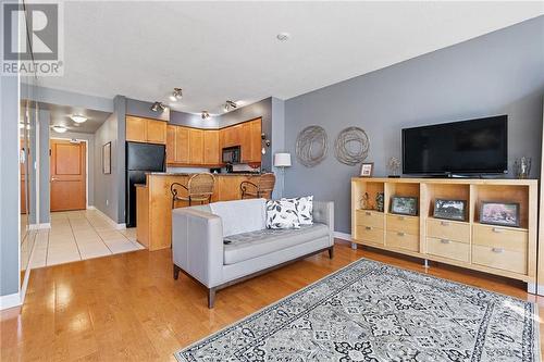 570 Laurier Avenue W Unit#1101, Ottawa, ON - Indoor Photo Showing Other Room