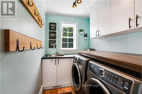 20296 Kenyon Concession Rd 1 Road, North Glengarry, ON - Indoor Photo Showing Laundry Room