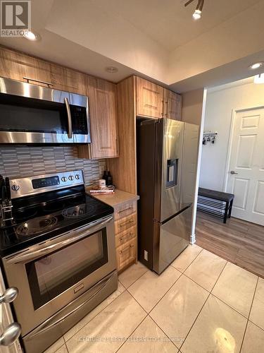 1801 - 265 Enfield Place, Mississauga, ON - Indoor Photo Showing Kitchen With Stainless Steel Kitchen