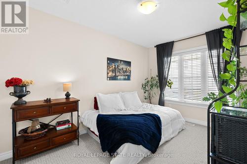 13 - 377 Glancaster Road, Hamilton, ON - Indoor Photo Showing Bedroom
