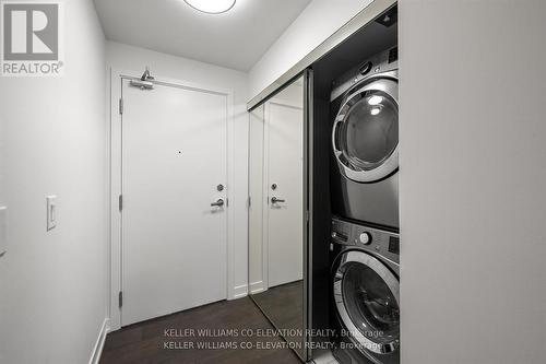 638 - 1830 Bloor Street W, Toronto W02, ON - Indoor Photo Showing Laundry Room